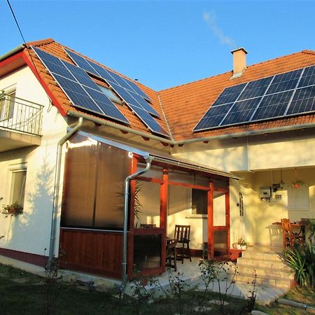 Menyhart Apartman Gyenesdiason 6 Fo Reszere Exterior foto