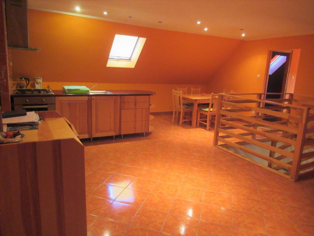 Menyhart Apartman Gyenesdiason 6 Fo Reszere Exterior foto