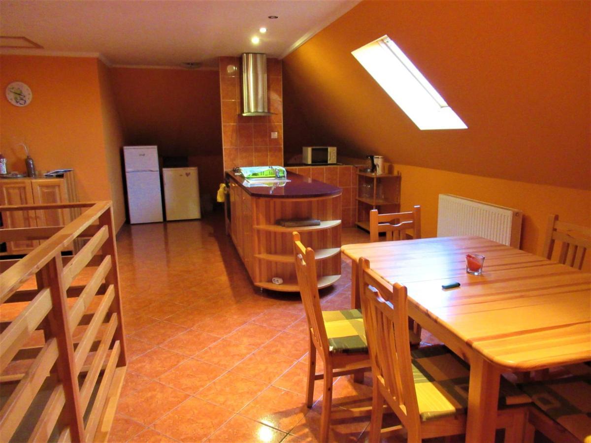 Menyhart Apartman Gyenesdiason 6 Fo Reszere Exterior foto